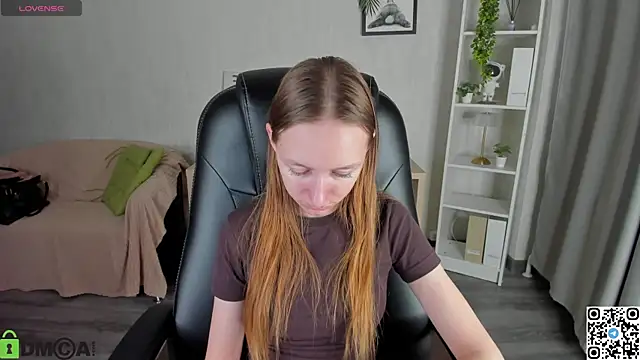 Mia E1fie online show from November 2025 09:52:02 AM