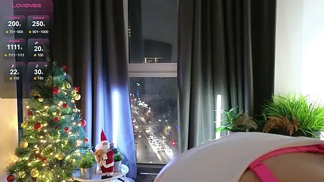 Snapshot of DebiHenks chatting on December 2025 05:10:02 PM DebiHenks online show from December 2025 05:10:02 PM