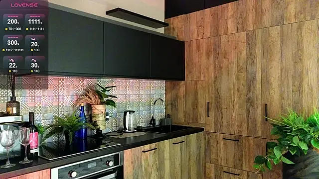 Snapshot of DebiHenks chatting on February 2026 05:22:02 PM DebiHenks online show from February 2026 05:22:02 PM