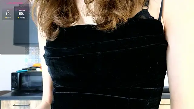 Snapshot of DebiHenks chatting on February 2026 05:03:01 PM DebiHenks online show from February 2026 05:03:01 PM