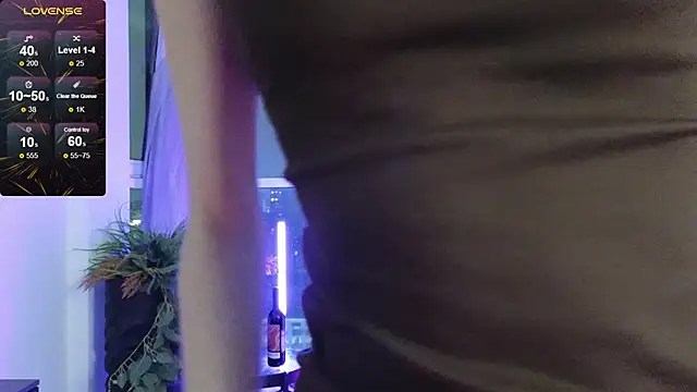 Snapshot of DebiHenks chatting on March 2026 05:07:02 PM DebiHenks online show from March 2026 05:07:02 PM