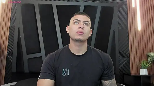 marco garciia  online show from September 2025 02:11:02 PM