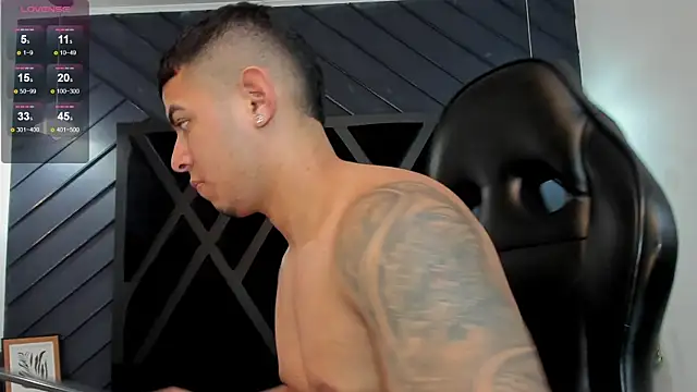 marco garciia  online show from December 2025 11:21:01 PM