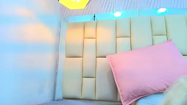 sweet amye online show from October 2025 07:33:02 PM