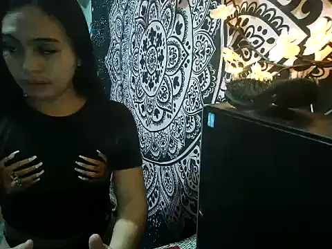 Snapshot of Madylinebigcock69 chatting on February 2026 01:18:02 PM Madylinebigcock69 online show from February 2026 01:18:02 PM