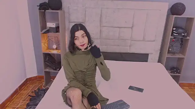 Atley Dolly online show from June 2026 10:46:01 PM