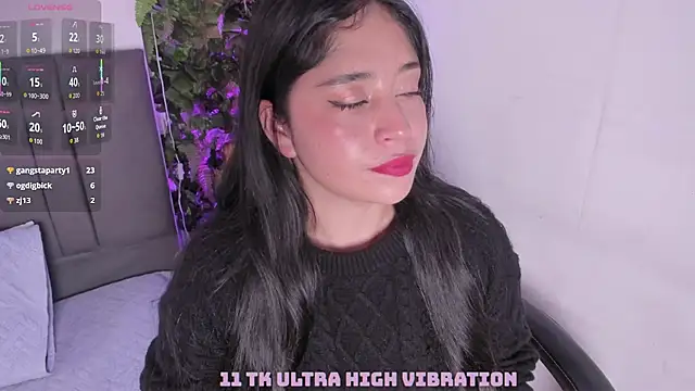 vela-kimm online show from November 2025 08:21:02 PM