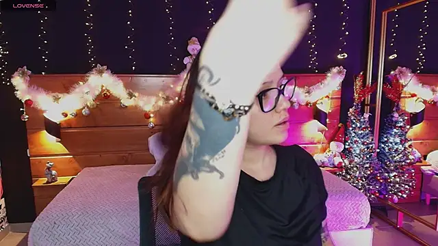 hanna kimura online show from December 2025 09:30:01 PM