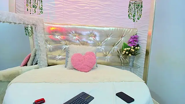 Snapshot of alanna_blaze chatting on October 2025 12:38:01 PM alanna blaze online show from October 2025 12:38:01 PM