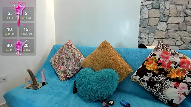 Snapshot of PIINK_2025 chatting on November 2025 03:01:02 PM PIINK 2025 online show from November 2025 03:01:02 PM