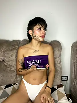 Snapshot of DayanaDG chatting on October 2025 11:05:02 PM DayanaDG online show from October 2025 11:05:02 PM