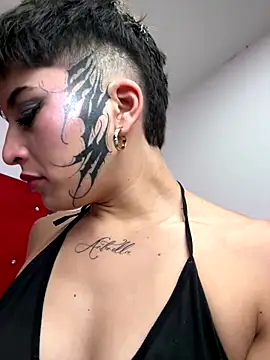 Snapshot of DayanaDG chatting on November 2025 11:51:01 PM DayanaDG online show from November 2025 11:51:01 PM