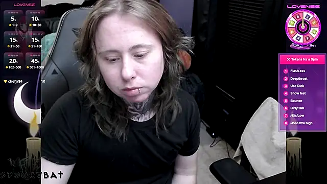 Snapshot of Spookbats chatting on November 2025 10:43:01 PM Spookbats online show from November 2025 10:43:01 PM