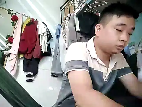 Snapshot of Boy_kuto77 chatting on February 2026 01:48:02 AM Boy kuto77 online show from February 2026 01:48:02 AM