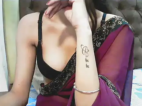 Snapshot of elize__ chatting on September 2025 02:14:01 AM elize online show from September 2025 02:14:01 AM