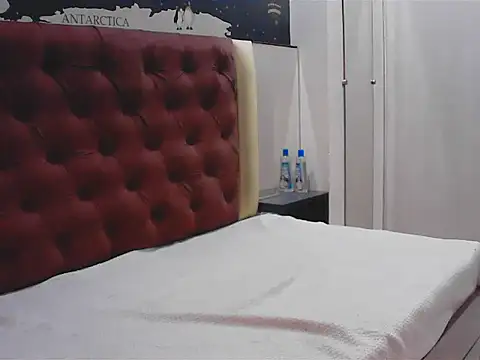 Snapshot of elize__ chatting on November 2025 03:28:02 AM elize online show from November 2025 03:28:02 AM