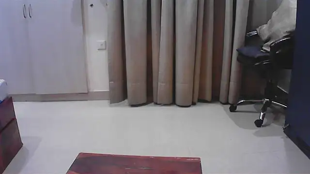 Snapshot of elize__ chatting on November 2025 02:25:02 AM elize online show from November 2025 02:25:02 AM