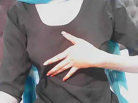 Snapshot of elize__ chatting on December 2025 03:37:02 AM elize online show from December 2025 03:37:02 AM