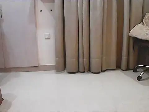 Snapshot of elize__ chatting on December 2025 03:34:02 AM elize online show from December 2025 03:34:02 AM