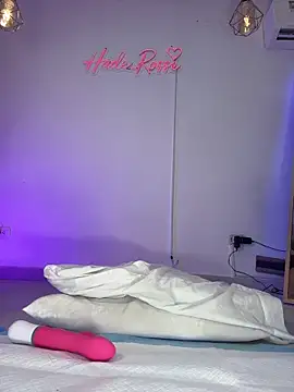 hade rosse online show from May 2026 12:12:01 PM