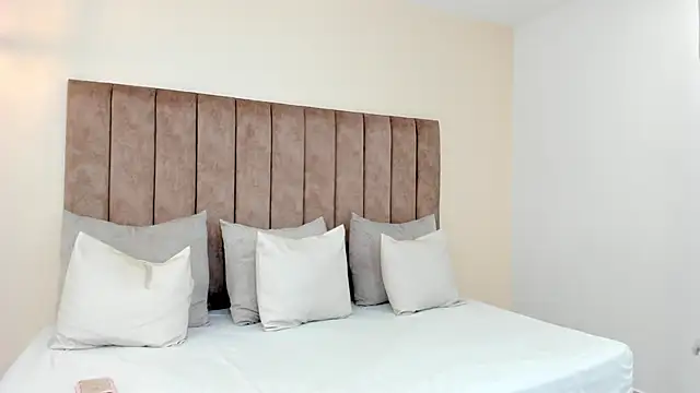 Snapshot of julieta_rosee chatting on September 2025 10:01:02 PM julieta rosee online show from September 2025 10:01:02 PM