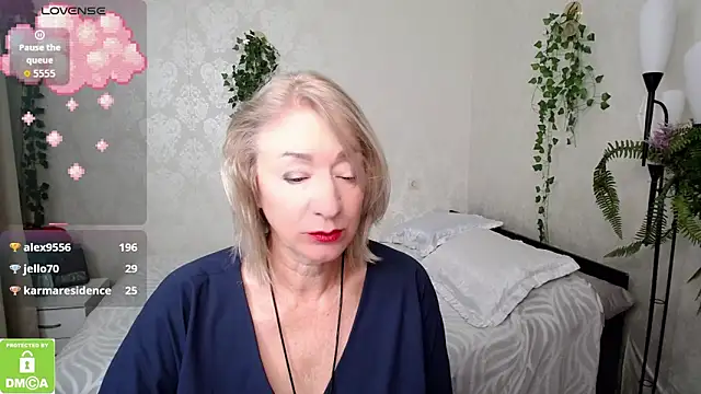 hunters woman online show from October 2025 01:28:01 AM