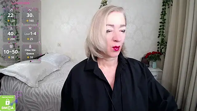 hunters woman online show from November 2025 02:05:02 PM