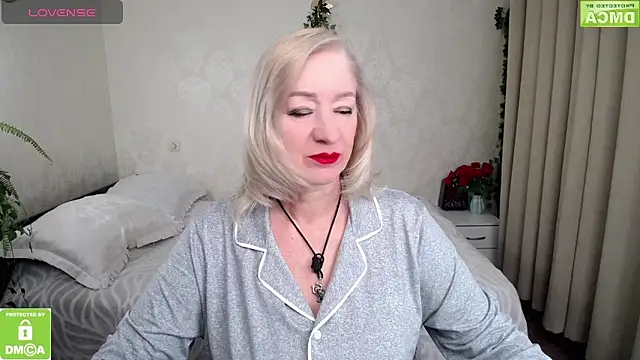 hunters woman online show from March 2026 04:46:02 PM