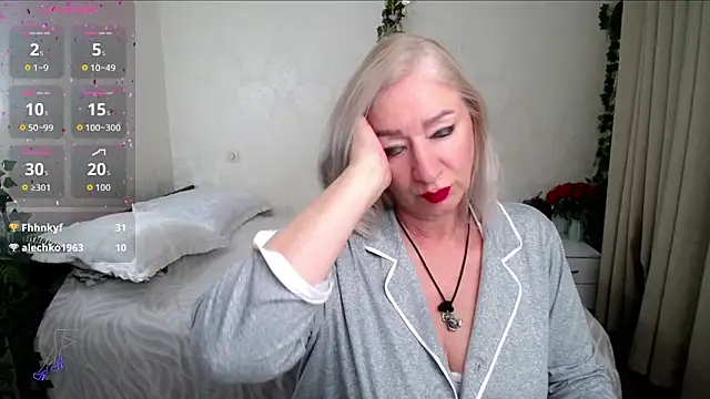 hunters woman online show from June 2026 06:10:01 PM