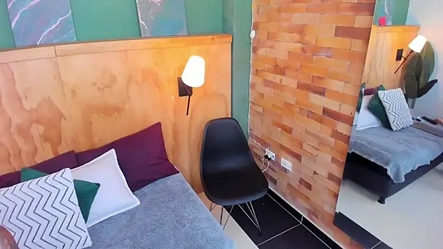 milavega  online show from December 2025 12:03:02 PM