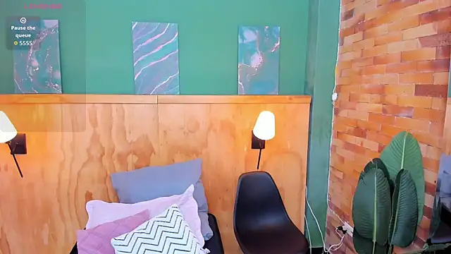 milavega  online show from March 2026 03:51:02 PM