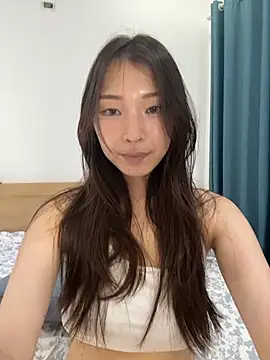 SkylerMoon online show from April 2026 04:46:01 AM