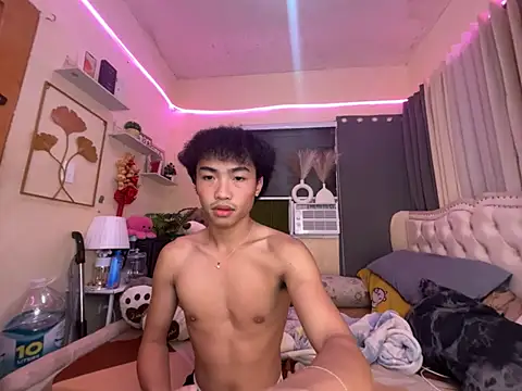 Snapshot of yourhotpinoy chatting on May 2026 01:20:02 PM yourhotpinoy online show from May 2026 01:20:02 PM