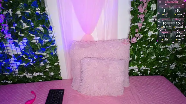 RosseCollins online show from June 2026 11:53:01 PM