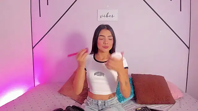 MiahCornell  online show from January 2026 04:21:02 PM