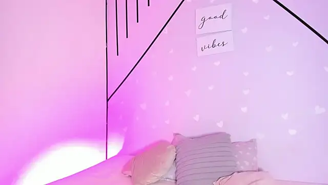 Snapshot of MiahCornell_ chatting on March 2026 08:35:02 PM MiahCornell online show from March 2026 08:35:02 PM