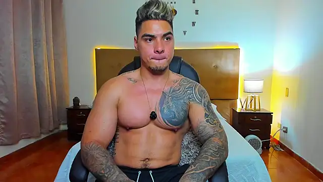 Steven Velez online show from September 2025 01:28:01 AM