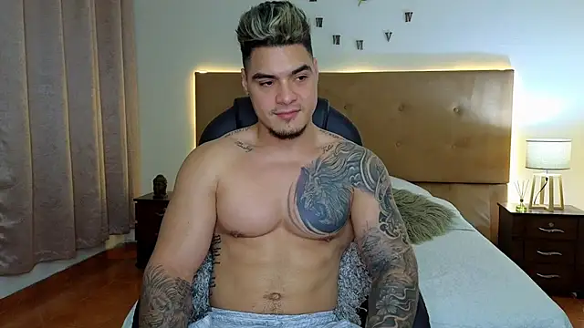 Steven Velez online show from October 2025 12:52:02 AM