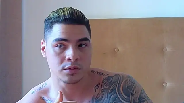 Steven Velez online show from November 2025 09:24:01 PM