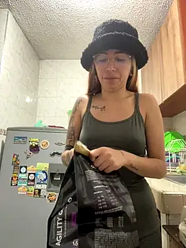 Sallem Pink online show from September 2025 12:29:01 PM