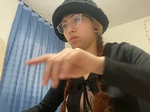 Sallem Pink online show from October 2025 12:24:02 PM