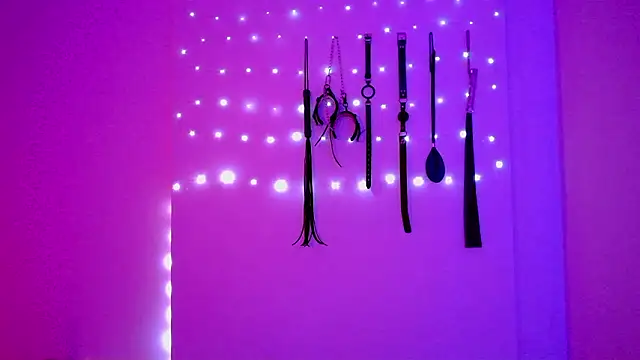 Snapshot of nina_kink chatting on March 2026 08:05:02 PM nina kink online show from March 2026 08:05:02 PM