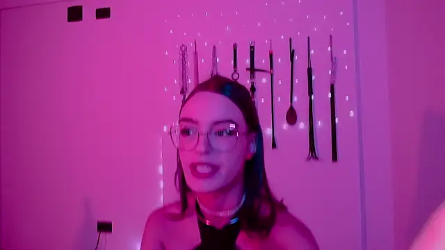 nina kink online show from May 2026 09:42:02 PM