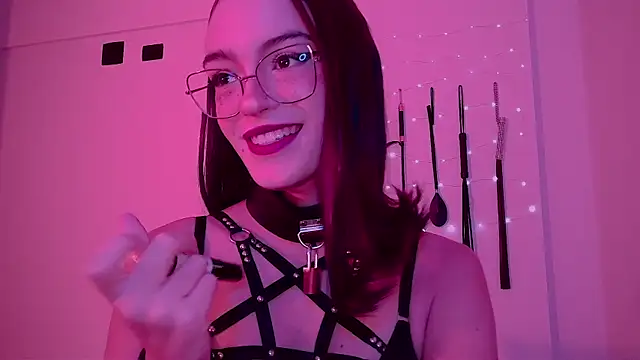 nina kink online show from June 2026 09:18:01 PM