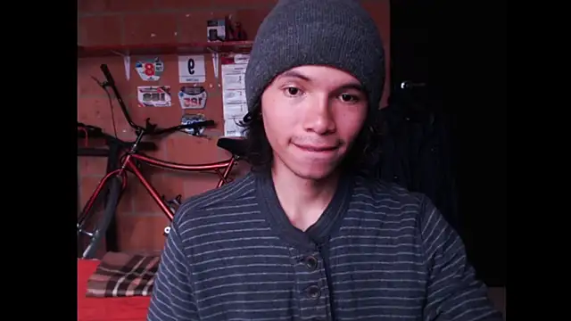 Xoxo Smiles online show from September 2025 08:45:01 PM