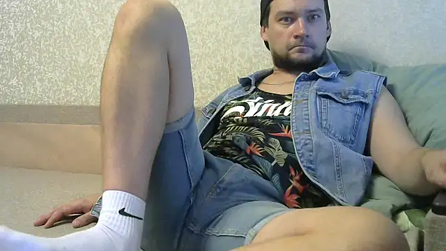 Snapshot of CharlieYeahx chatting on September 2025 06:45:01 PM CharlieYeahx online show from September 2025 06:45:01 PM