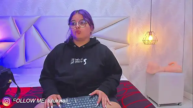 lulukawai16 online show from September 2025 07:08:02 PM