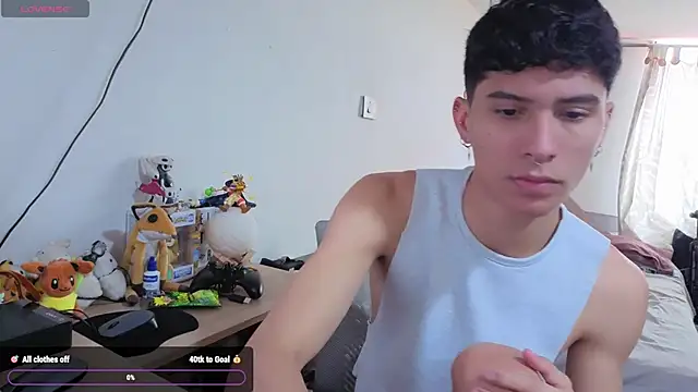 Snapshot of LuClawthorne_ chatting on March 2026 05:16:01 PM LuClawthorne online show from March 2026 05:16:01 PM