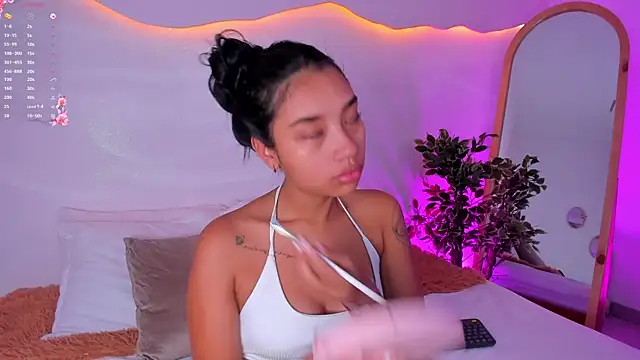 MissPocahontass online show from November 2025 11:43:01 AM