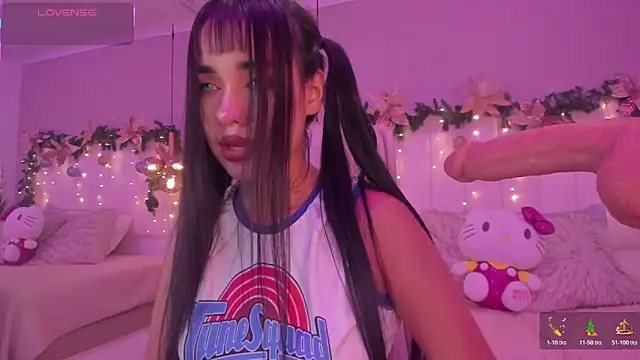 Snapshot of Rachell_Ross_ chatting on December 2025 08:13:01 PM Rachell Ross online show from December 2025 08:13:01 PM